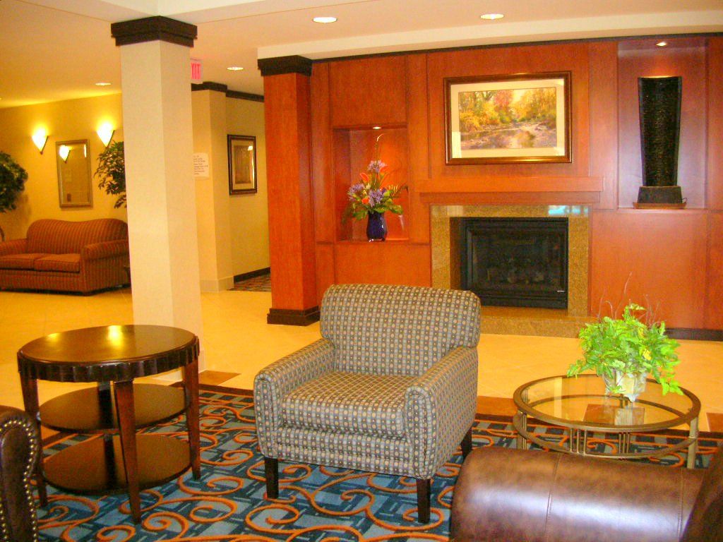 Fairfield Inn & Suites By Marriott Kelowna Exteriör bild