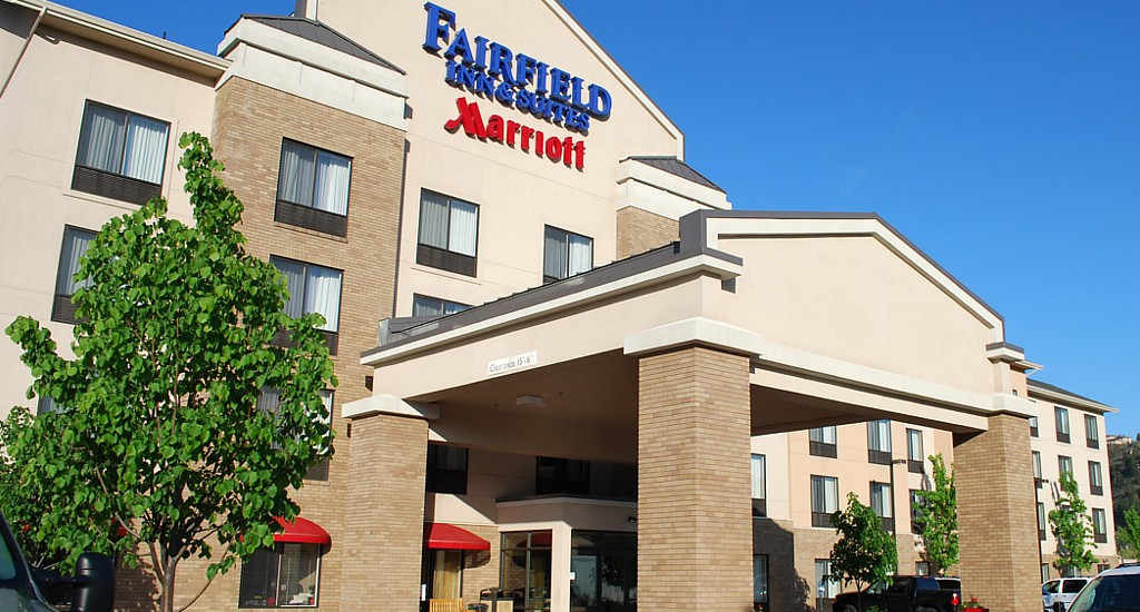 Fairfield Inn & Suites By Marriott Kelowna Exteriör bild